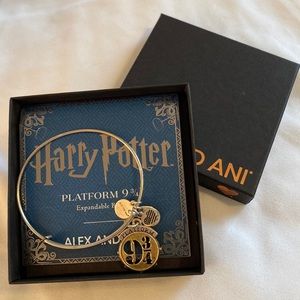 Harry Potter Platform 9 3/4 Bangle Bracelet
